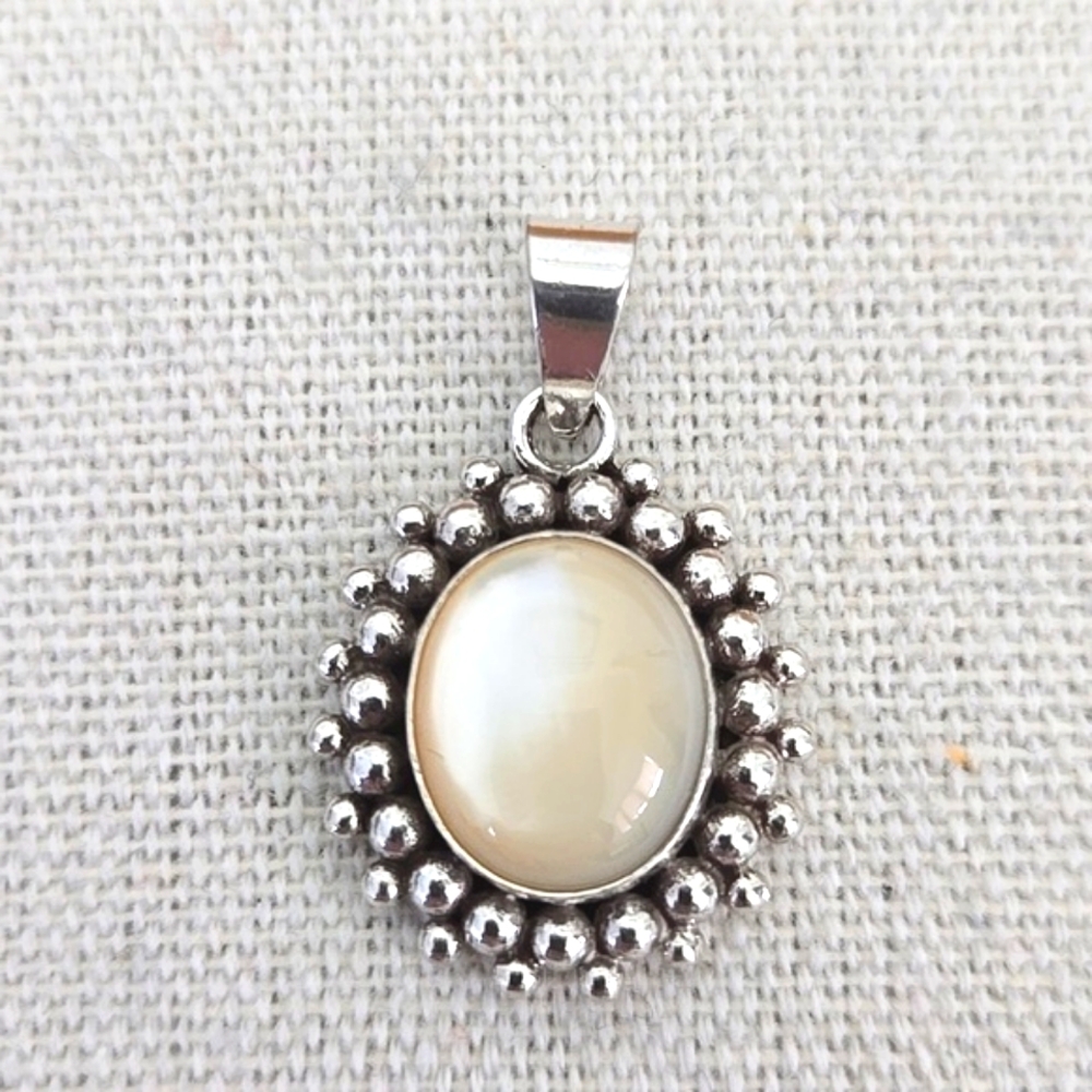 Sterling Silver Moonglow Pendant